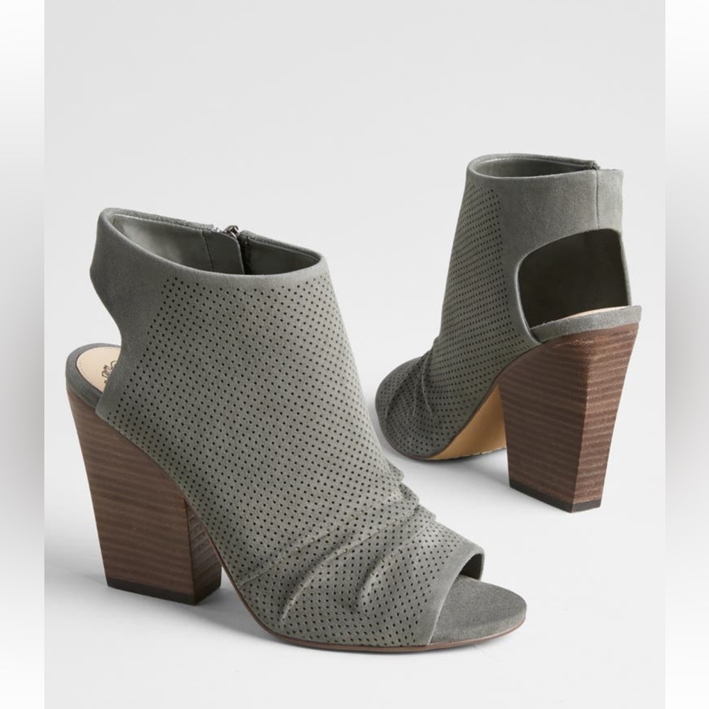 Vince Camuto Kentvi Sandal Boot - gray - size 7.5